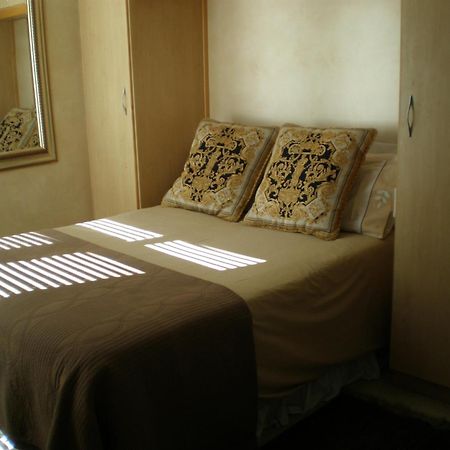 Gordons Guesthouse Fokváros Kültér fotó